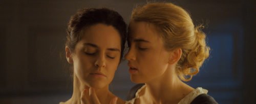 Teaserbild mit Szenenbild von Porträt einer jungen Frau in Flammen